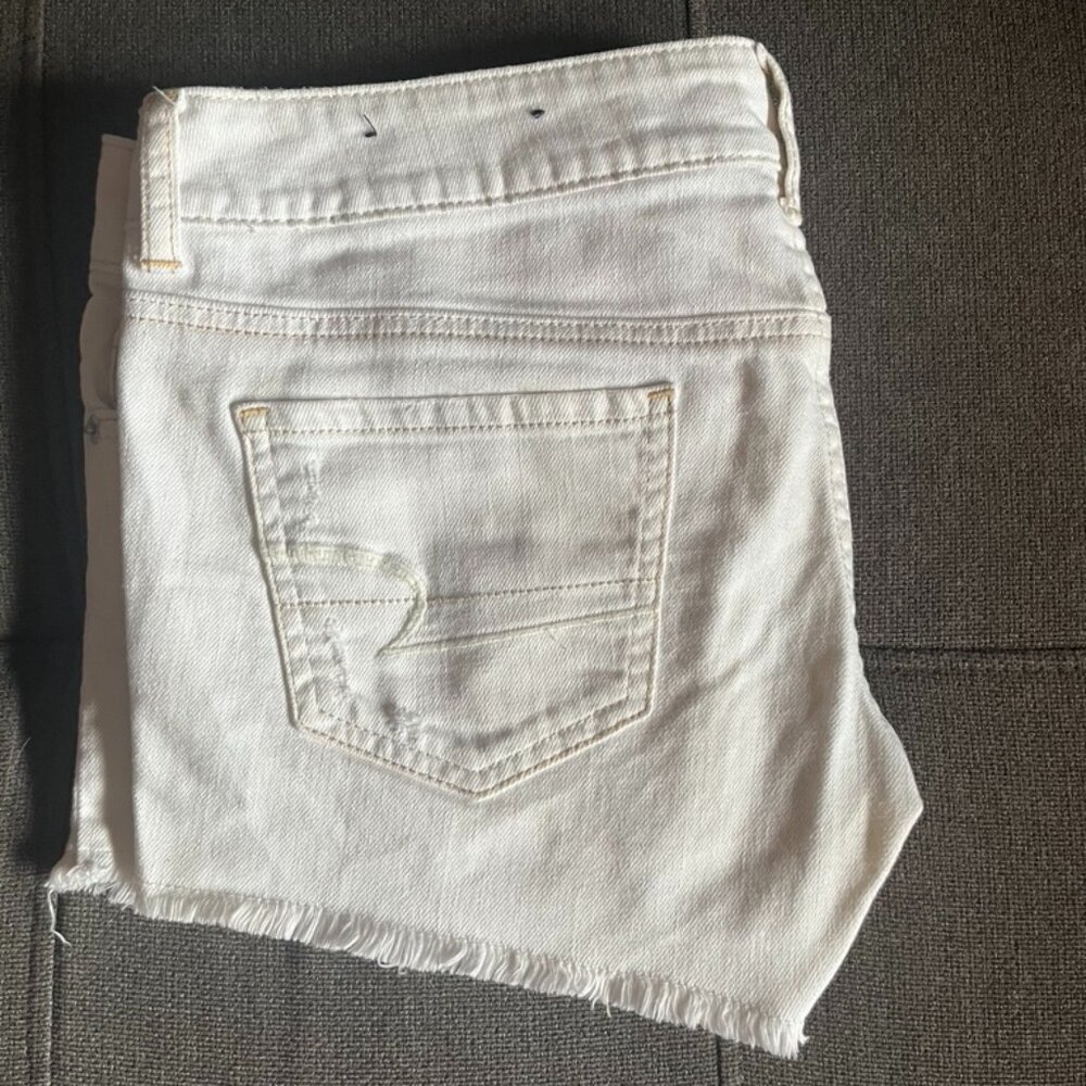 White American Eagle Shorts
